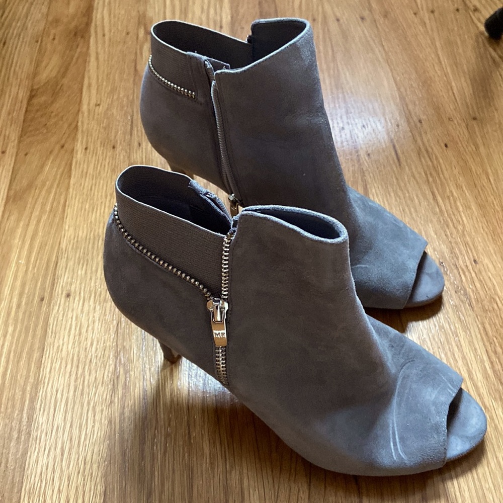 Marc Fisher gray suede ankle boots with side zip